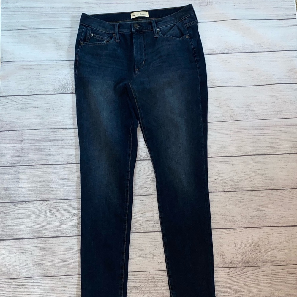 Slimming gap sculpt jeans